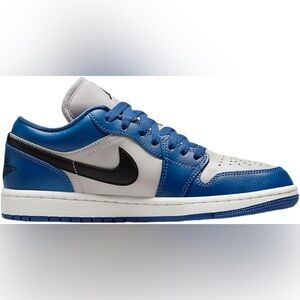 Jordan 1’s French Blue (free new white laces)